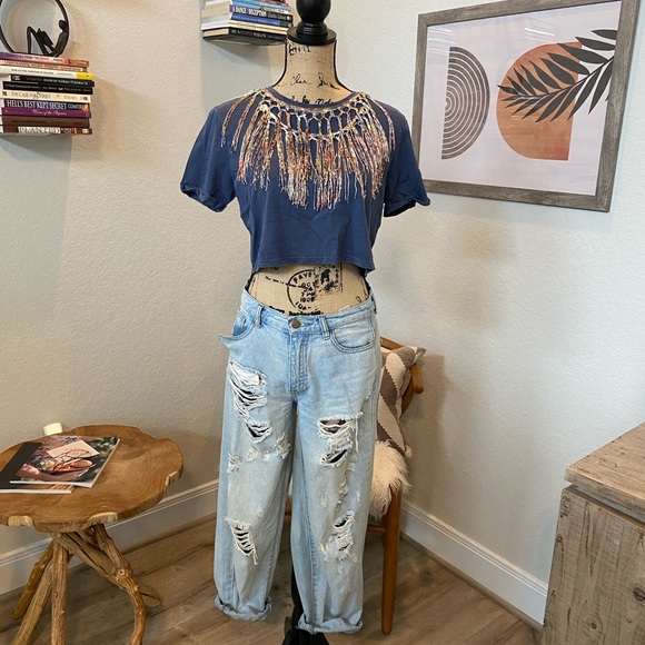 Fun fringe crop top - Picture 2 of 5